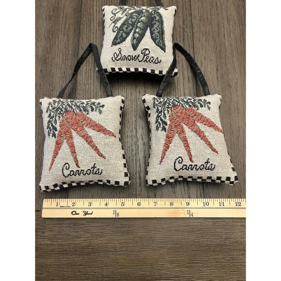 Vintage-Style Vegetable-Themed Decorative Pillow Trio - Picture 2 of 4